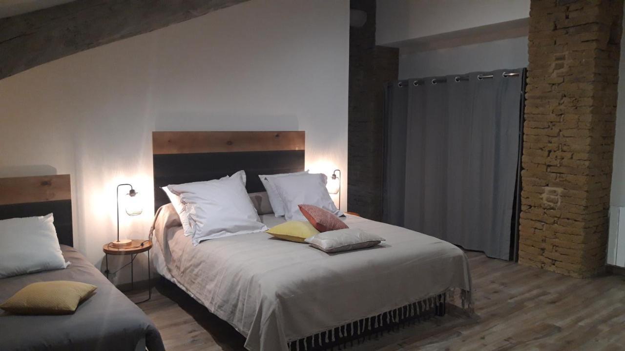 Les Chambres De Lili Saint-Loup  Luaran gambar