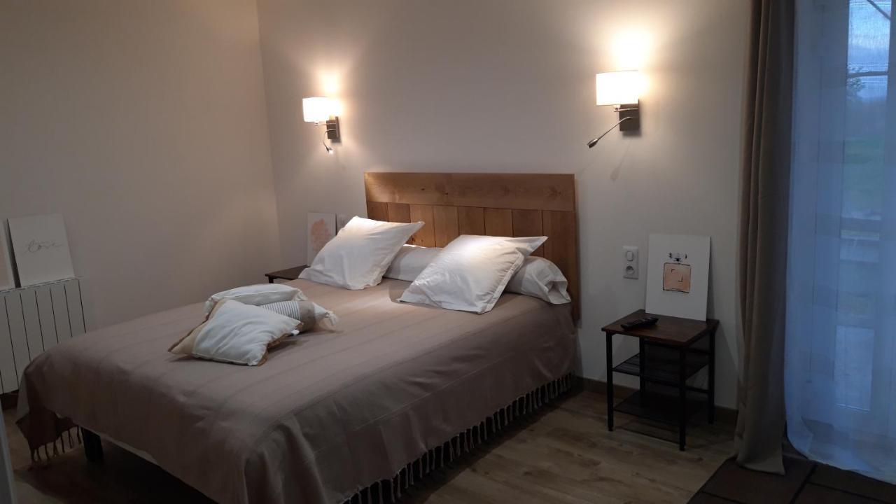 Les Chambres De Lili Saint-Loup  Luaran gambar