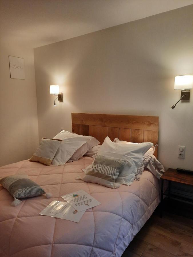 Les Chambres De Lili Saint-Loup  Luaran gambar